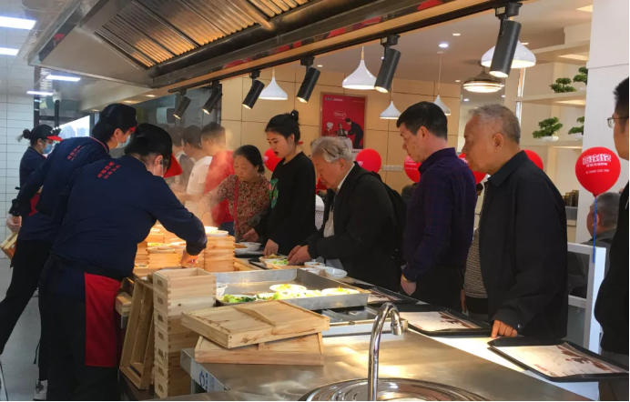 蒸瀏記九峰小區(qū)優(yōu)老餐廳正式營業(yè)